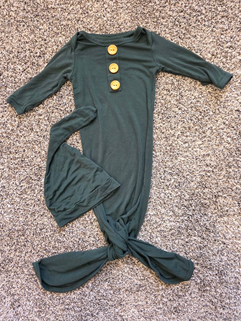 This is the newborn baby Knotted Gown and Hat Set. 